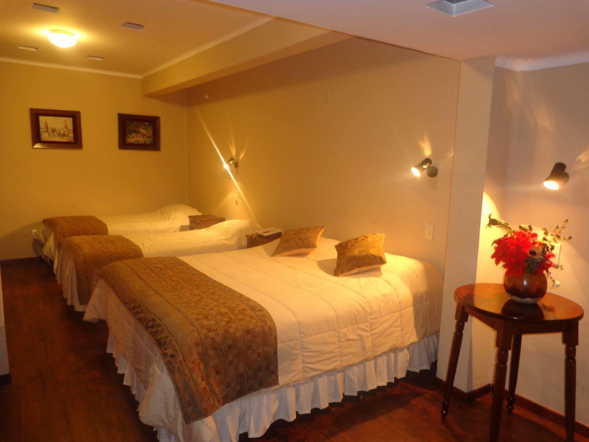 Hotel Boutique Colonial Sucre Bagian luar foto